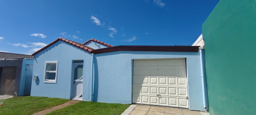 2 Bedroom Property for Sale in Strandfontein Western Cape